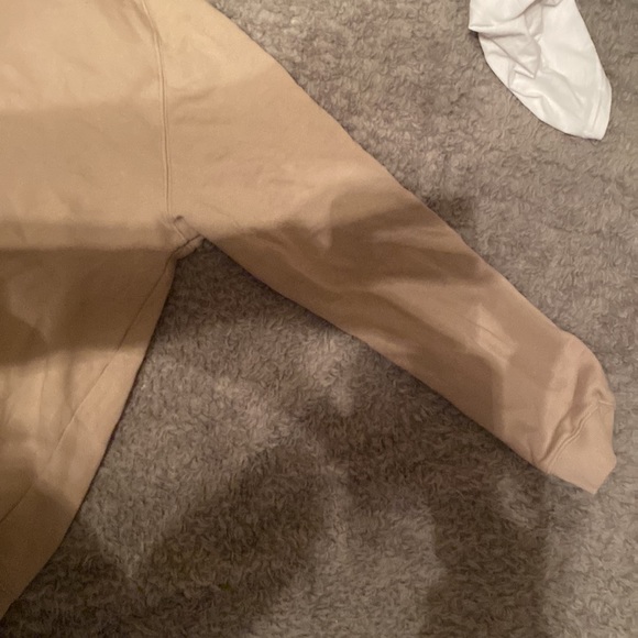 Crew neck, size L, Like New - Picture 5 of 6